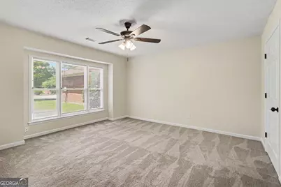 7101 Woodridge Lane, Union City, GA 30291 - Photo 7