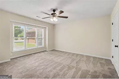 7101 Woodridge Lane, Union City, GA 30291 - Photo 7