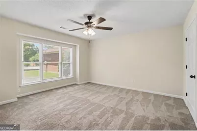 7101 Woodridge Lane, Union City, GA 30291 - Photo 7