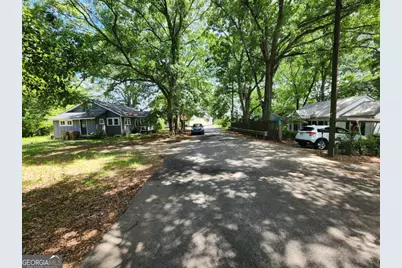 5308Is Tanner Street, Flowery Branch, GA 30542 - Photo 3