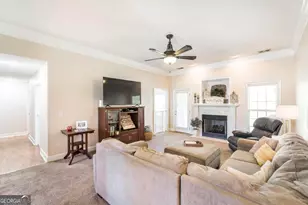 608 Twelve Oaks Dr, Warner Robins, GA 31088 - Photo 7
