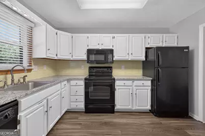 595 Macon Highway #APT 41, Athens, GA 30606 - Photo 13