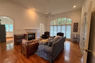 132 Sunny Point Cir, Lagrange, GA 30240 - Photo 5