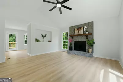 6231 Emerald Springs Drive, Acworth, GA 30102 - Photo 5