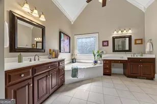 1050 Long Creek Dr, Watkinsville, GA 30677 - Photo 5