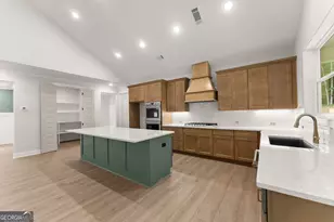 708 Plum Ln, Clarkesville, GA 30523 - Photo 9