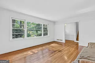 6885 Heathfield Dr, Atlanta, GA 30328 - Photo 7