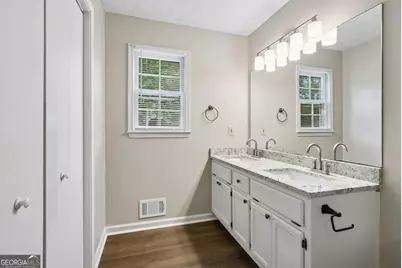 5540 Princeton Oaks Drive, Sugar Hill, GA 30518 - Photo 17