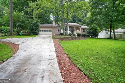 8198 Rockbridge Road, Lithonia, GA 30058 - Photo 7