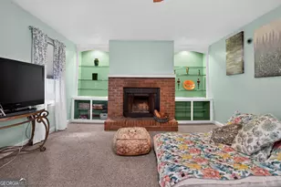 8198 Rockbridge Rd, Lithonia, GA 30058 - Photo 9