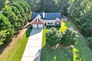 571 Brewer Dr, Locust Grove, GA 30248 - Photo 5
