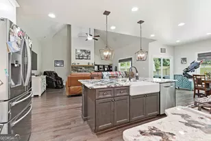 240 Southridge, Senoia, GA 30276 - Photo 7