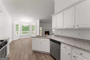 6000 Devonshire Dr, Flowery Branch, GA 30542 - Photo 15