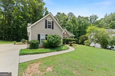 6000 Devonshire Drive, Flowery Branch, GA 30542 - Photo 3