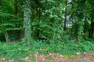 721 Aberdeen Dr, Stone Mountain, GA 30083 - Photo 1