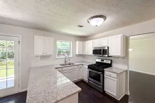 3582 Coveside Ct, Loganville, GA 30052 - Photo 9