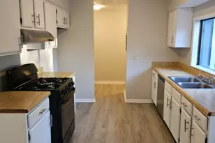 8147 Flamingo Dr, Jonesboro, GA 30238 - Photo 9