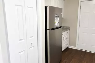 1652 Oak Knoll Cir SE, Atlanta, GA 30315 - Photo 9