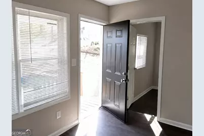 1652 Oak Knoll Circle SE, Atlanta, GA 30315 - Photo 11