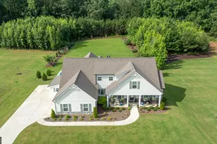185 Cedara Dr, Newnan, GA 30263 - Photo 71