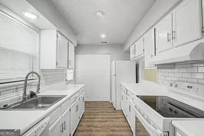 901 Olmstead Drive #APT 33E, Hinesville, GA 31313 - Photo 5