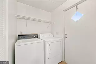 328 Pine St, Danielsville, GA 30633 - Photo 15