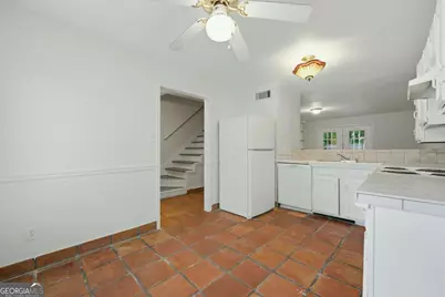667 Hunting Creek Lane SE, Conyers, GA 30013 - Photo 7