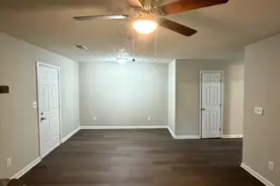 8513 Pineland Dr, Jonesboro, GA 30238 - Photo 5