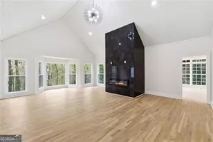 7170 Riverside Dr NW, Atlanta, GA 30328 - Photo 11