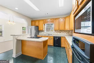 100 Briarmoor Dr, Warner Robins, GA 31088 - Photo 17