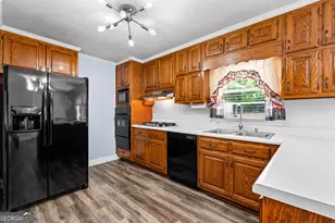 1732 E Mercer Dr, Griffin, GA 30223 - Photo 3