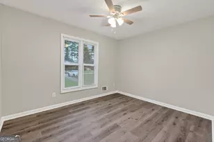 2595 Fieldstone View Ln SE, Conyers, GA 30013 - Photo 9