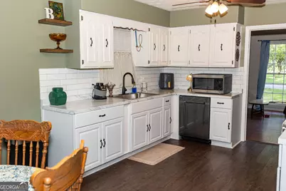 500 Camelot Drive, Lagrange, GA 30241 - Photo 5
