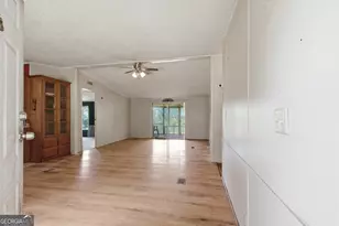 654 Black Horse Run, Martin, GA 30557 - Photo 7