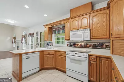 5008 Chapel Lake Circle, Douglasville, GA 30135 - Photo 7
