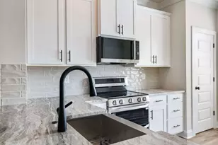 208 Grand Highlands Ct, Winder, GA 30680 - Photo 11