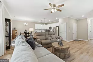 77 Portico Pl, Newnan, GA 30265 - Photo 9