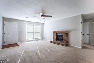 1046 Country Club Rd, Newnan, GA 30263 - Photo 3