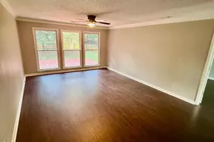 2080 Castle Lake Dr, Tyrone, GA 30290 - Photo 17