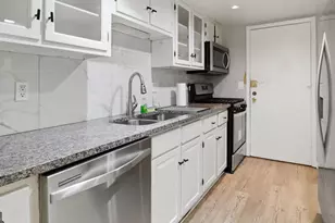 6851 Roswell Rd, Atlanta, GA 30328 - Photo 11