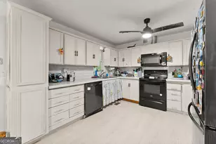 110 Pastel Ln, Clayton, GA 30525 - Photo 9