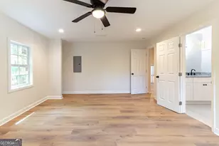 6532 Voyles Dr, Riverdale, GA 30274 - Photo 17