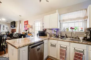 204 Crystal Ct, Hampton, GA 30228 - Photo 9