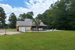 210 Pineview Ave, Baxley, GA 31513 - Photo 7