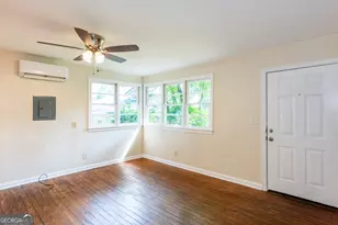 1318 Elizabeth Ln, East Point, GA 30344 - Photo 5