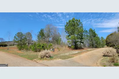 334 Edgewater Trail S, Toccoa, GA 30577 - Photo 5