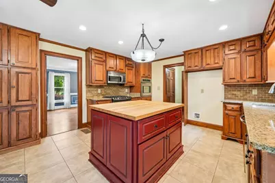 1184 Staples Drive SW, Lilburn, GA 30047 - Photo 15