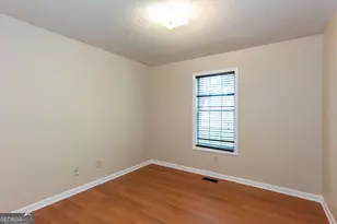 664 Bellemeade Ave NW, Atlanta, GA 30318 - Photo 9