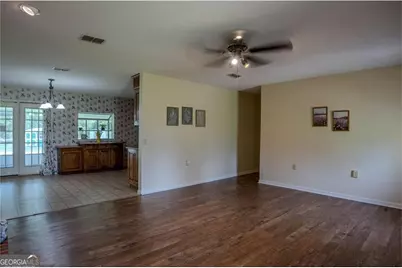 133 English Street E, Douglas, GA 31535 - Photo 5