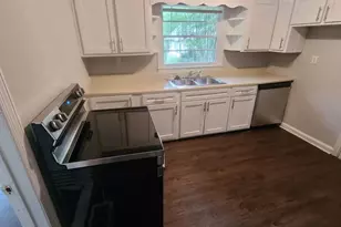 478 Pine Dr, Stone Mountain, GA 30083 - Photo 3